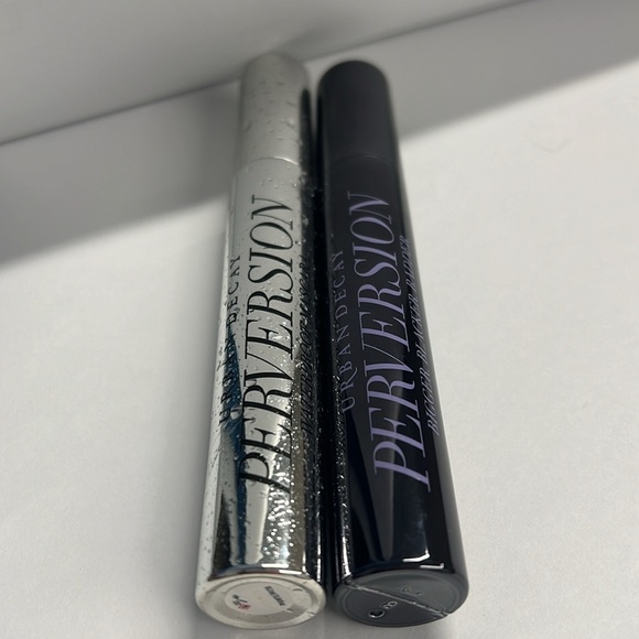 Urban Decay Perversion Set of Two Mascaras Bigger Blacker Badder and Waterproof - Picture 3 of 3